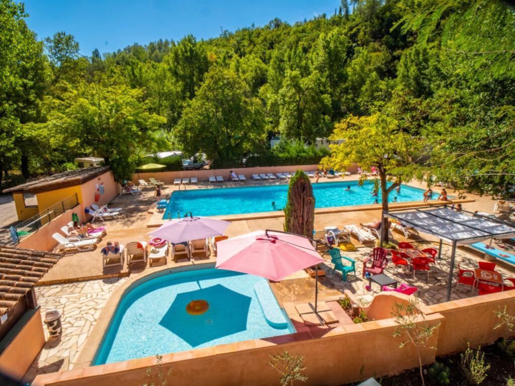 Camping Hotel Les Rives Du Loup Туррет-сюр-Лу Экстерьер фото