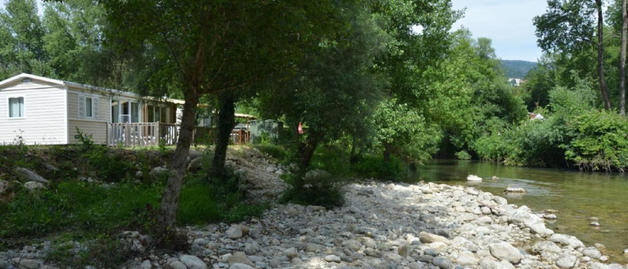 Camping Hotel Les Rives Du Loup Туррет-сюр-Лу Экстерьер фото