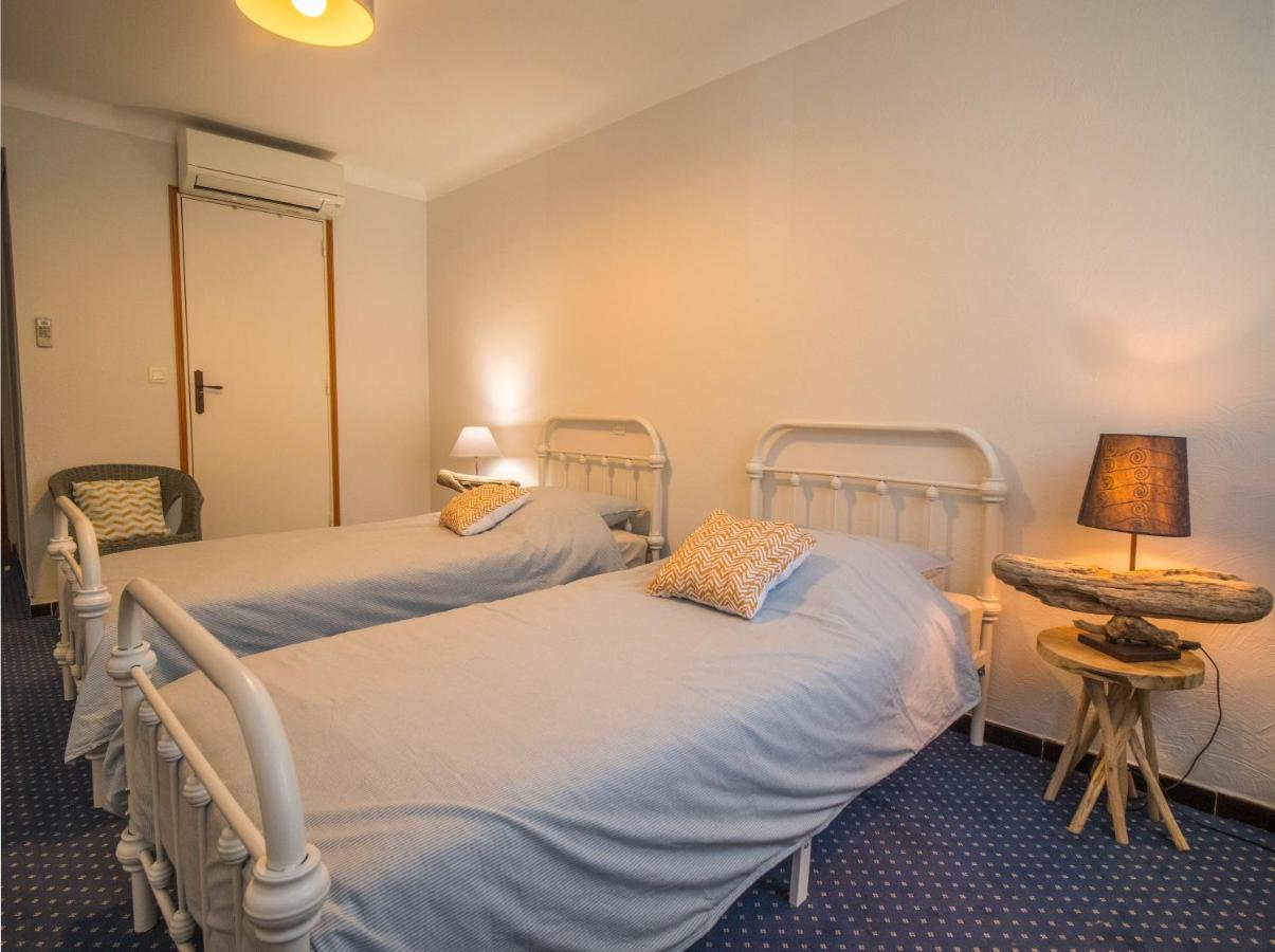 Camping Hotel Les Rives Du Loup Туррет-сюр-Лу Экстерьер фото